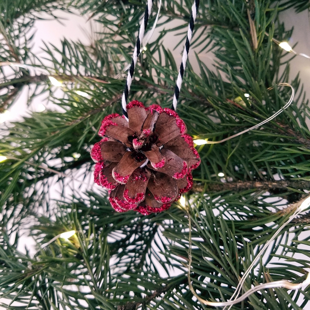 Glittered Pinecone Christmas Ornaments